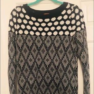 Sweater with fun pattern - Size M